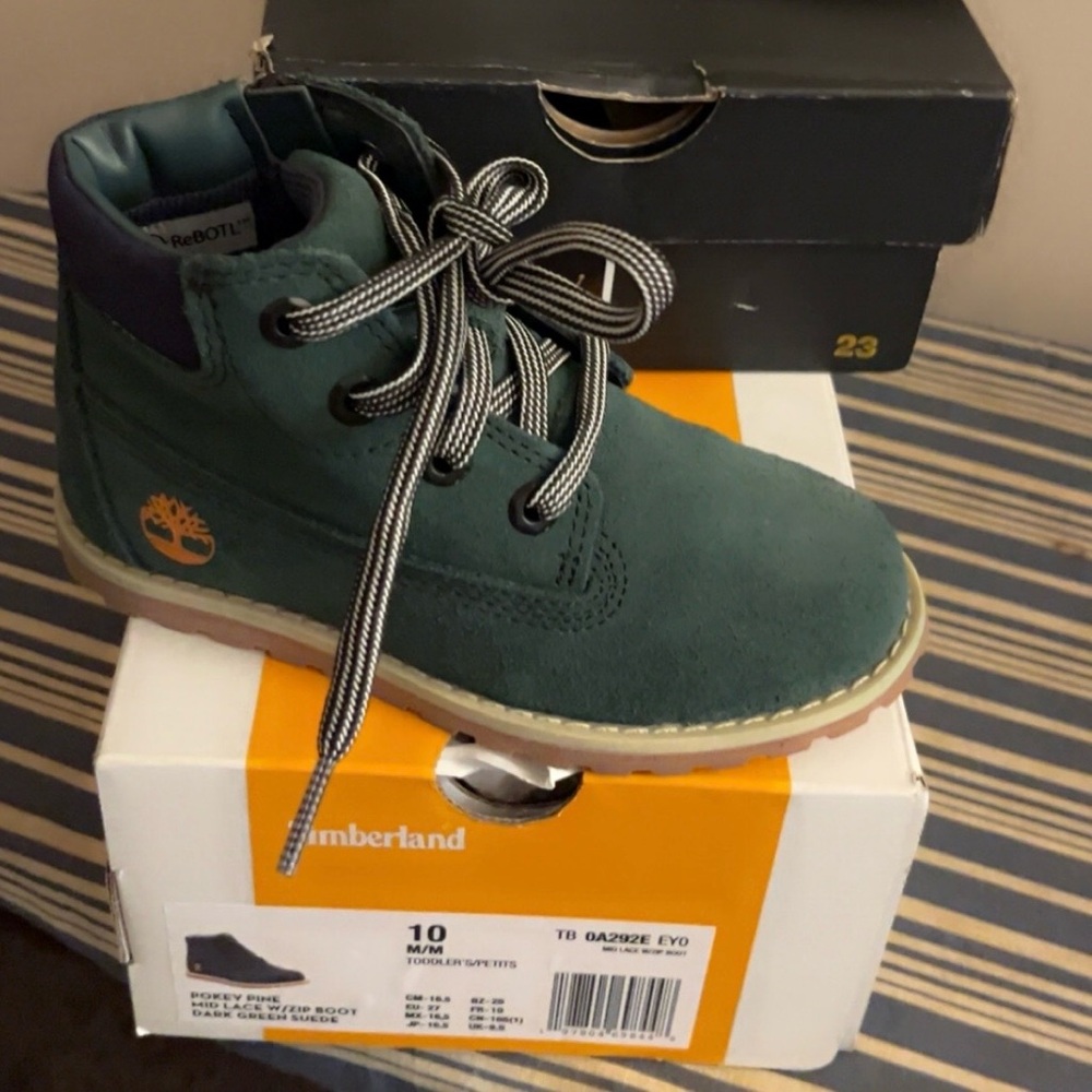 Timberland Kids Green Suede Lace-Up Boot with Purple Collar